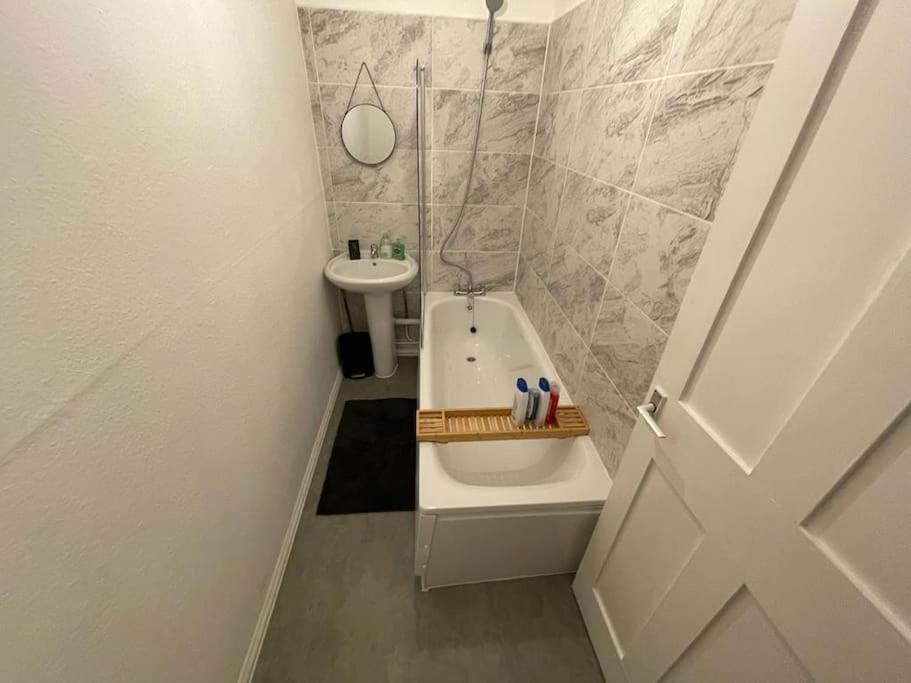 Stunning 2 Bedroom On Tower Bridge London Kültér fotó