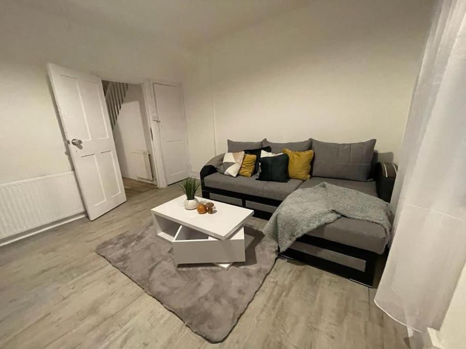 Stunning 2 Bedroom On Tower Bridge London Kültér fotó
