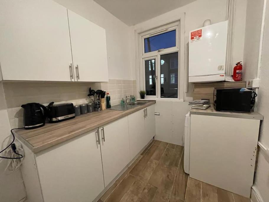 Stunning 2 Bedroom On Tower Bridge London Kültér fotó