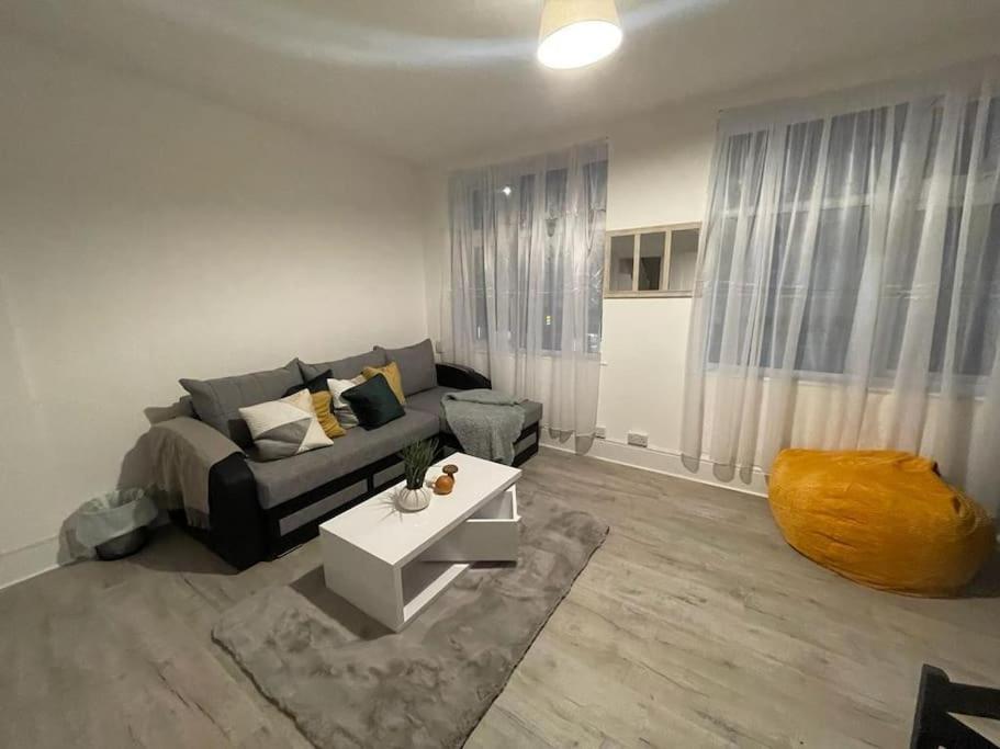 Stunning 2 Bedroom On Tower Bridge London Kültér fotó